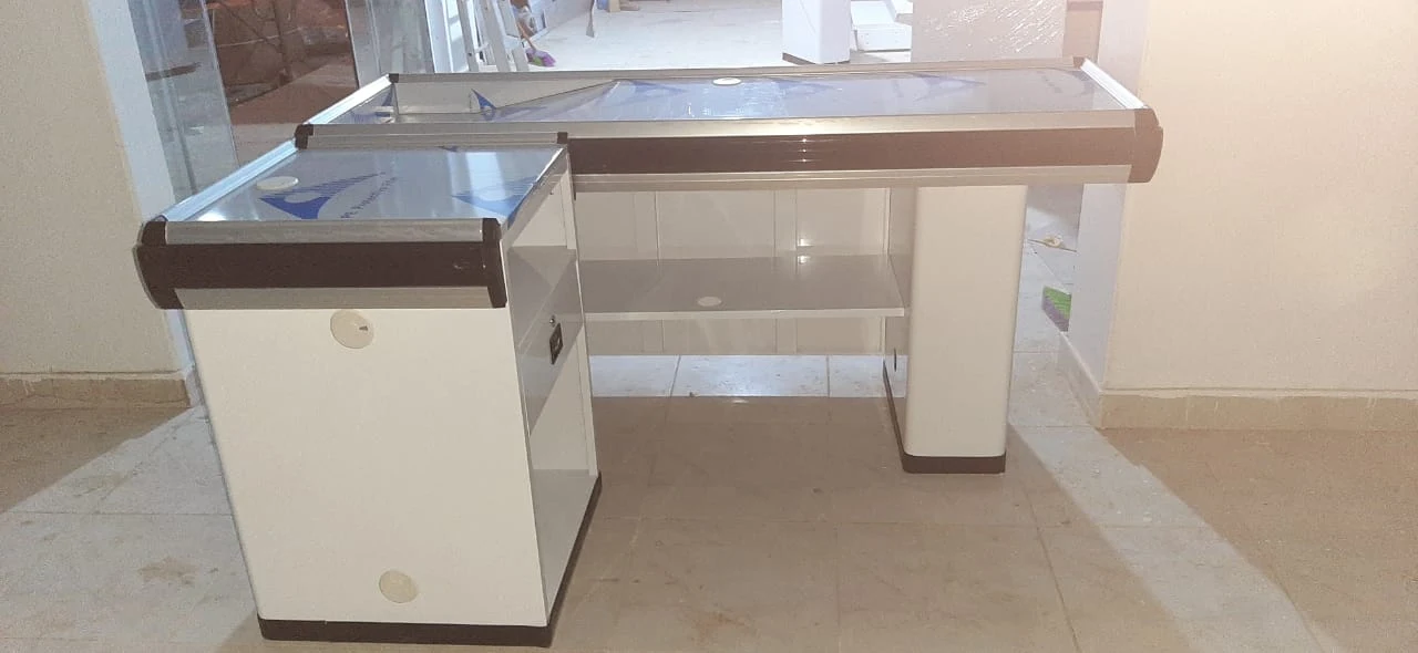 كاونتر كاشير ومعدات محلات - Shop checkout counter